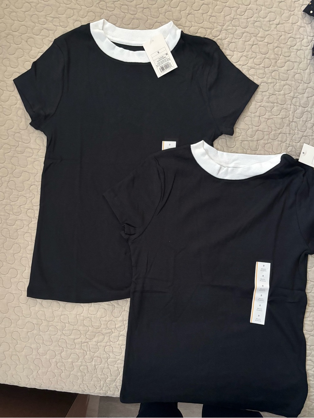 2pk Bundle a new day Black Short-Sleeve Tee with White Contrast Collar